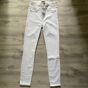 A&F Simone Super Skinny Jean in White